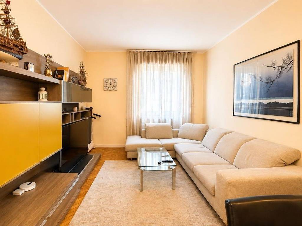 appartamento in vendita a Milano in zona Corvetto