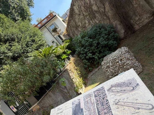 casa indipendente in vendita a Milano in zona Centro Storico