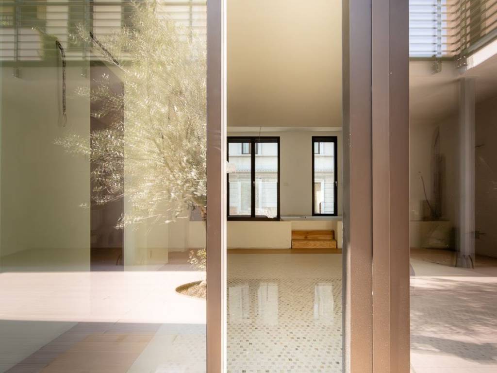 casa indipendente in vendita a Milano in zona Sempione