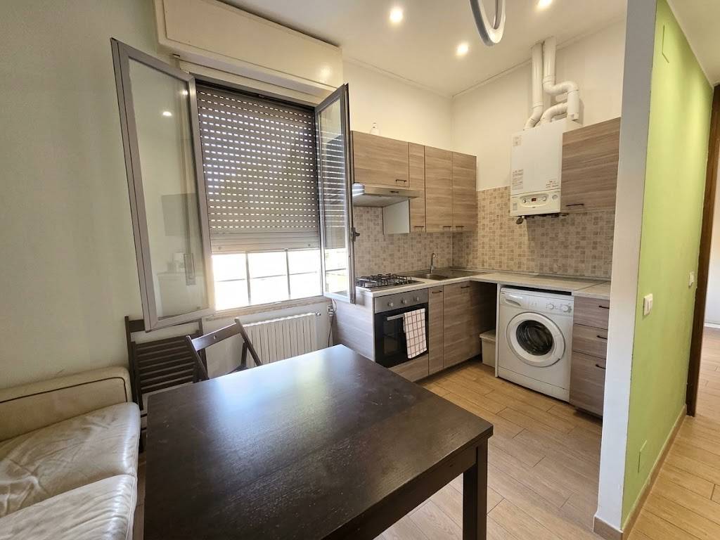 appartamento in vendita a Milano in zona Tibaldi