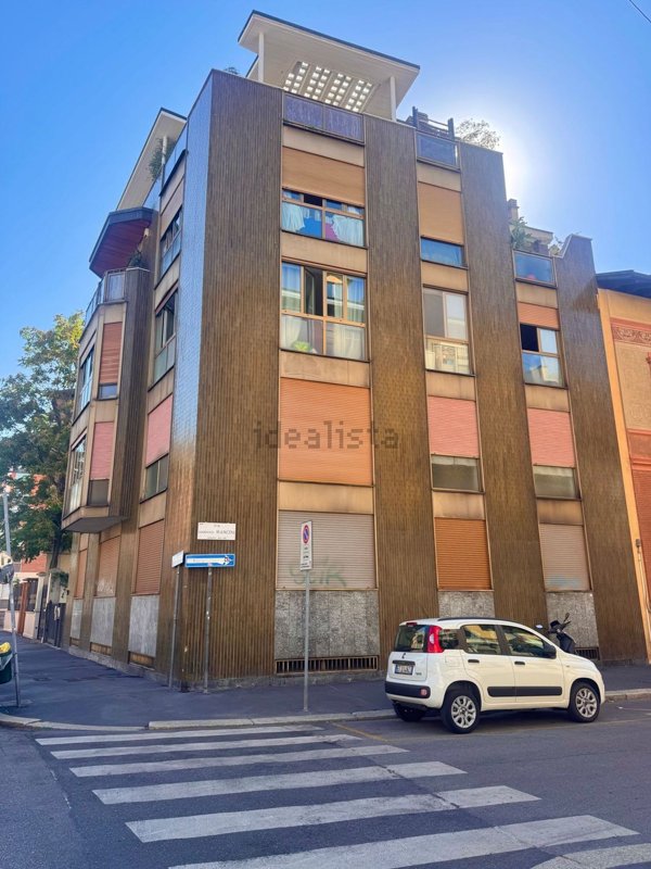 appartamento in vendita a Milano in zona XXII Marzo