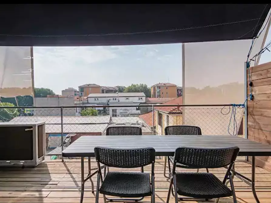 appartamento in vendita a Milano in zona Adriano