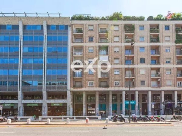 appartamento in vendita a Milano in zona Porta Nuova