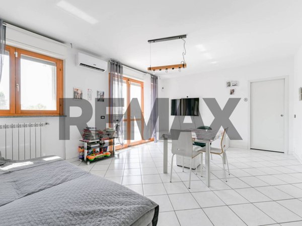 appartamento in vendita a Milano in zona Famagosta