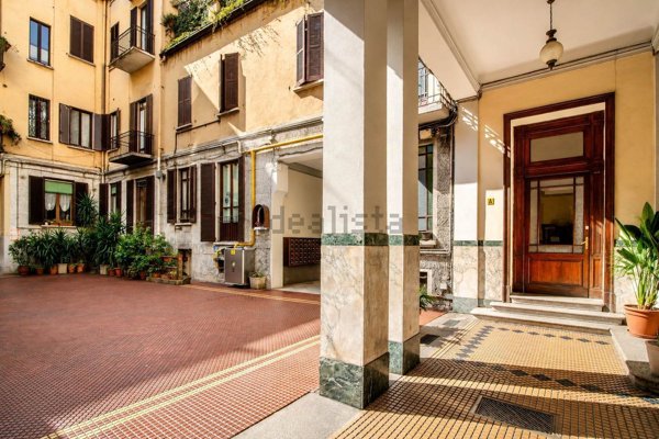 appartamento in vendita a Milano in zona Isola