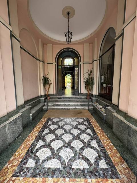 appartamento in vendita a Milano in zona Piazzale Lodi