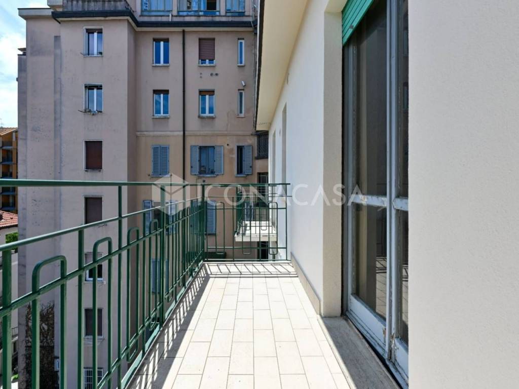 appartamento in vendita a Milano in zona Corsica