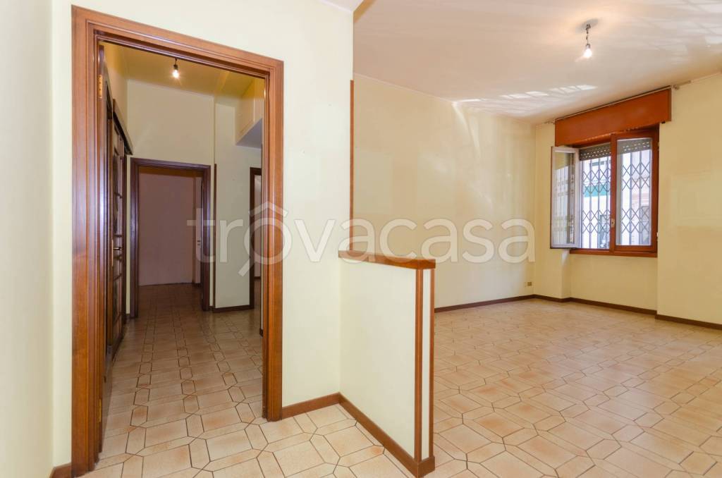 appartamento in vendita a Milano in zona Corsica