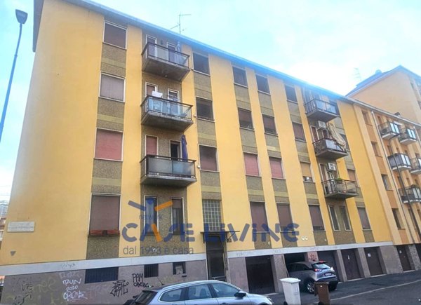 appartamento in vendita a Milano in zona Barona