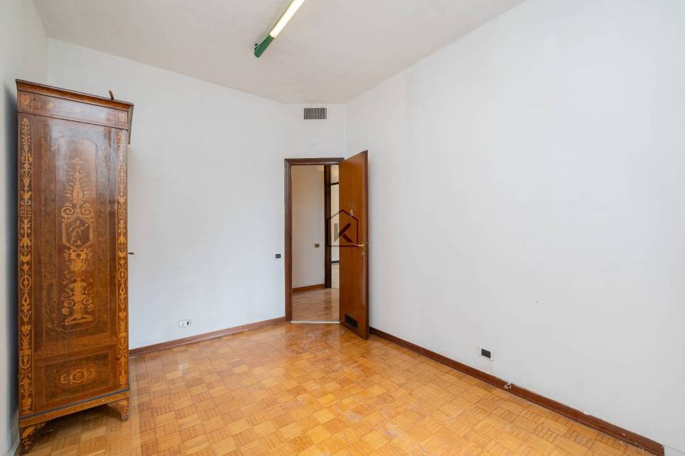 appartamento in vendita a Milano in zona Lambrate