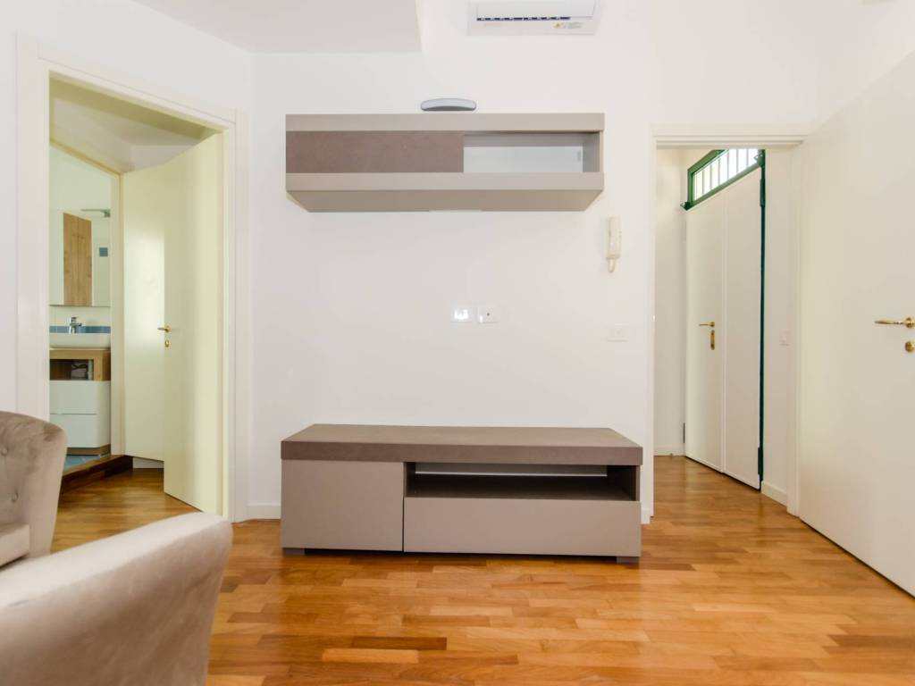 appartamento in vendita a Milano in zona Gorla