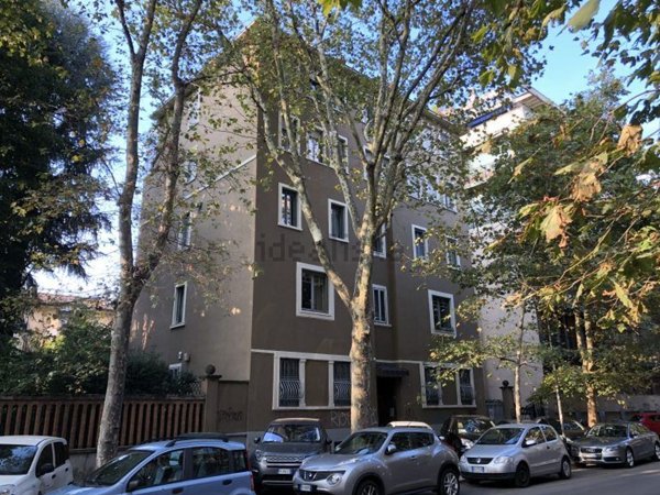 appartamento in vendita a Milano in zona Il Portello