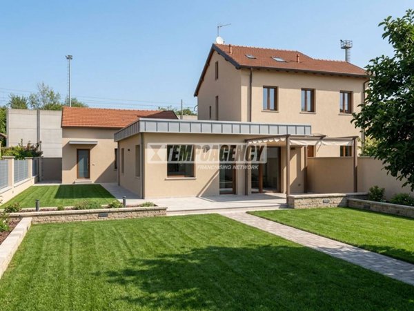 casa indipendente in vendita a Milano in zona Quarto Oggiaro
