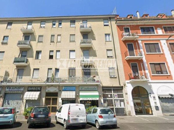 appartamento in vendita a Milano in zona Barona