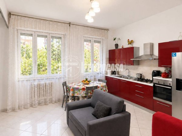 appartamento in vendita a Milano in zona Lorenteggio