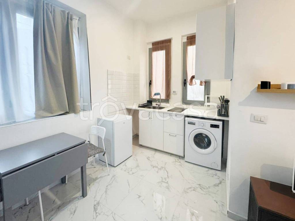 appartamento in vendita a Milano in zona Stadera