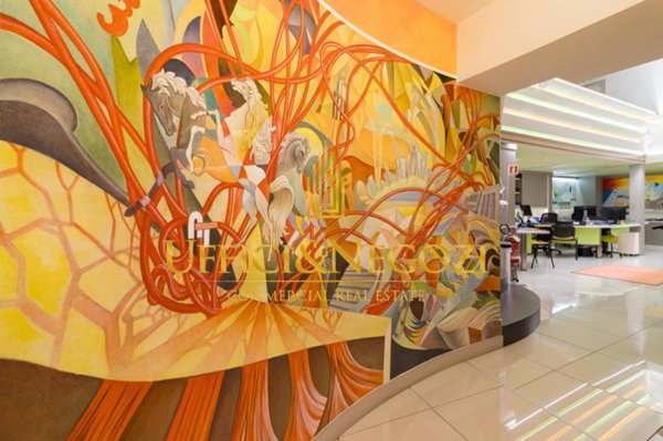 ufficio in vendita a Milano in zona Guastalla