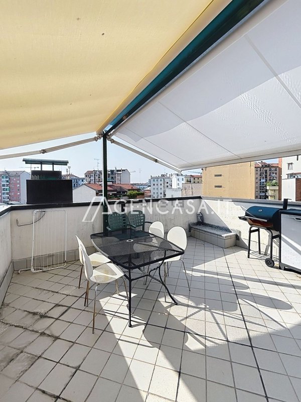 appartamento in vendita a Milano in zona Famagosta