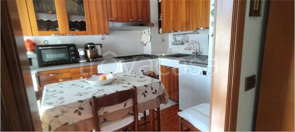 appartamento in vendita a Milano in zona Baggio