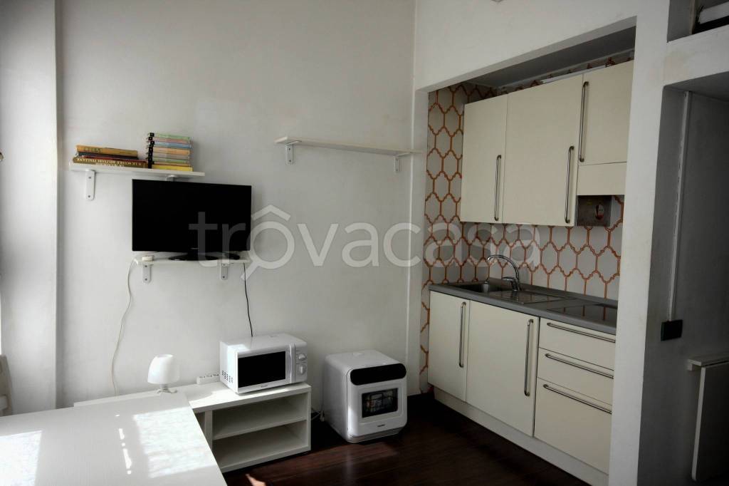 appartamento in vendita a Milano in zona Piazzale Lodi