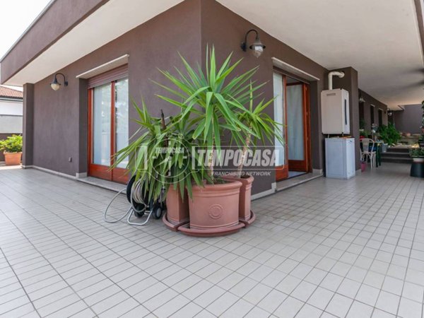 appartamento in vendita a Milano in zona Dergano