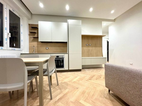 appartamento in vendita a Milano in zona Lorenteggio