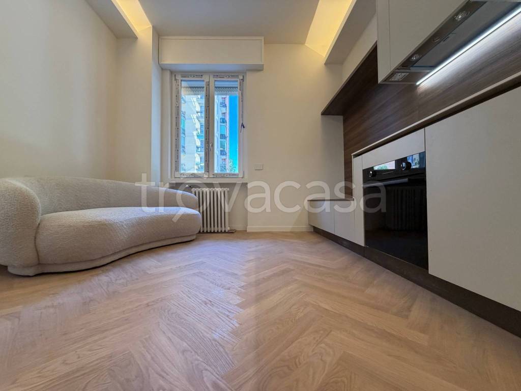 appartamento in vendita a Milano in zona Loreto