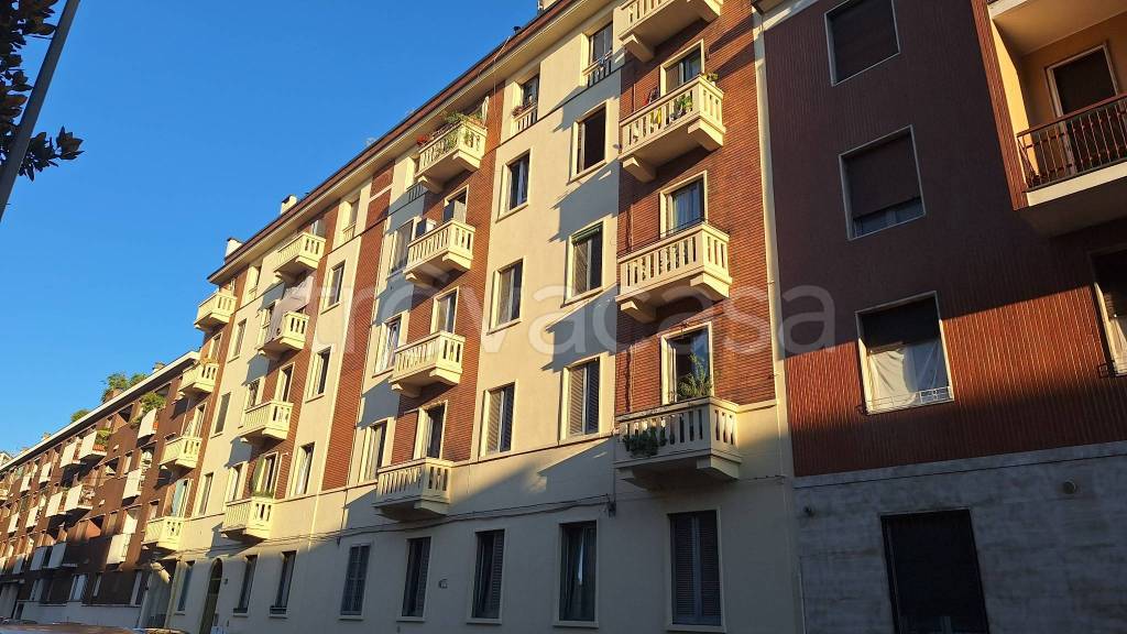 appartamento in vendita a Milano in zona Villapizzone