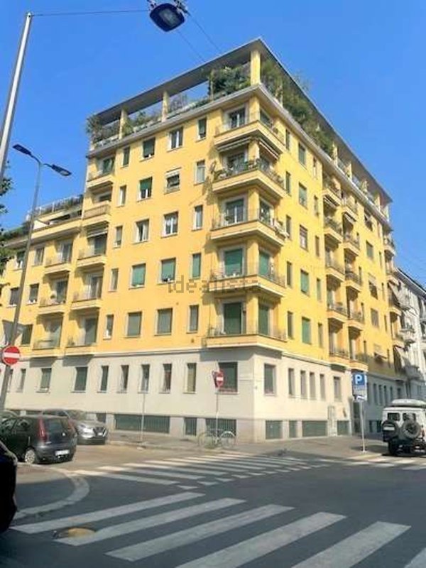 appartamento in vendita a Milano in zona Porta Genova