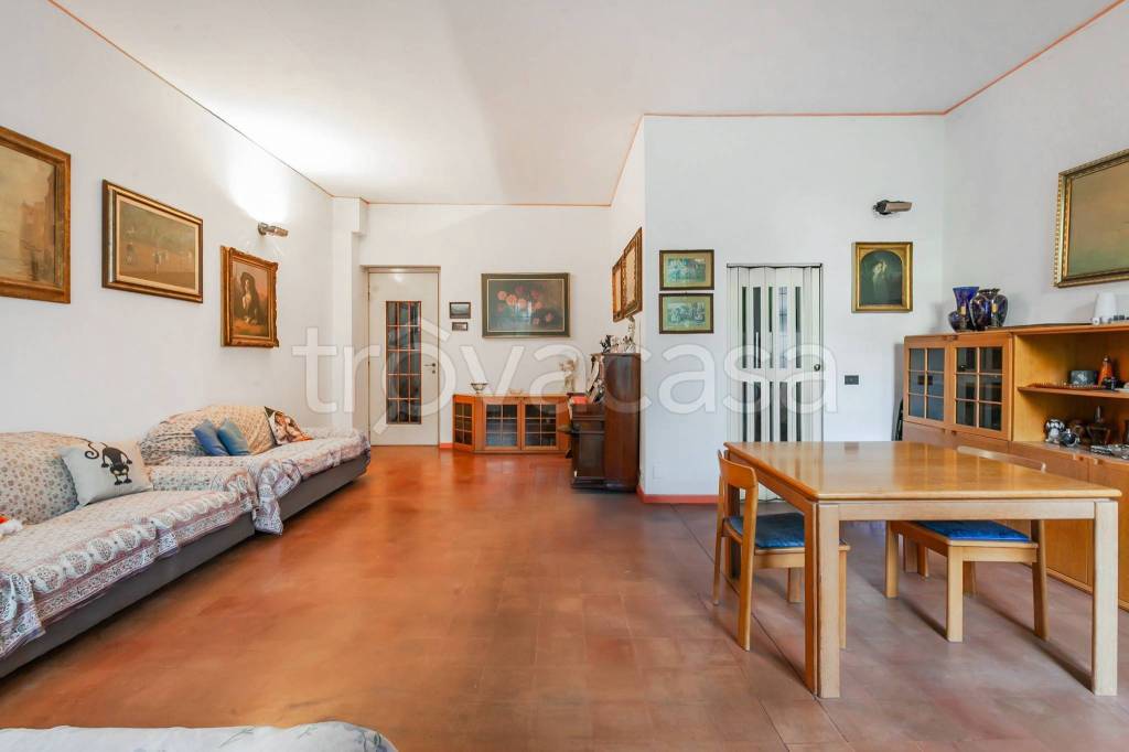 casa indipendente in vendita a Milano in zona Porta Venezia