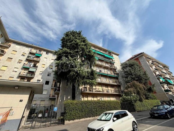 appartamento in vendita a Milano in zona Corvetto
