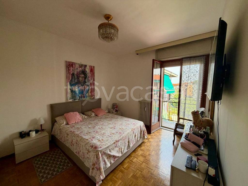 appartamento in vendita a Milano in zona Corvetto