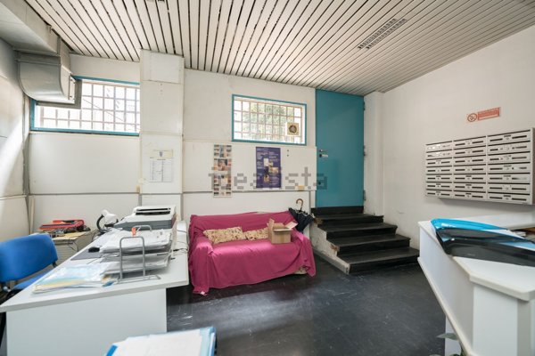 ufficio in vendita a Milano in zona Niguarda