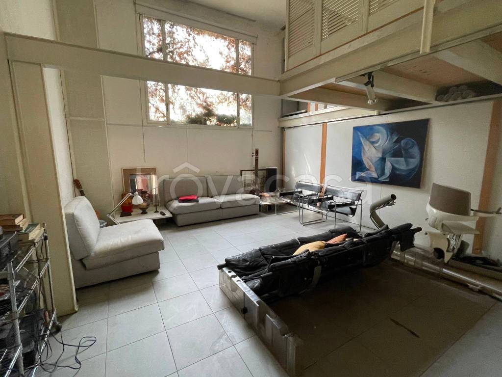 appartamento in vendita a Milano in zona Barona