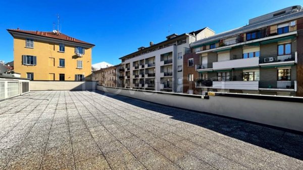 appartamento in vendita a Milano in zona Porta Ticinese