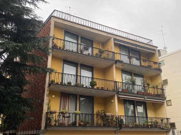 appartamento in vendita a Milano in zona Isola