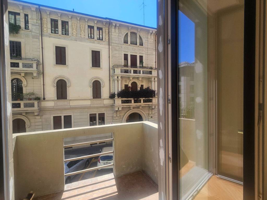 appartamento in vendita a Milano in zona Sempione