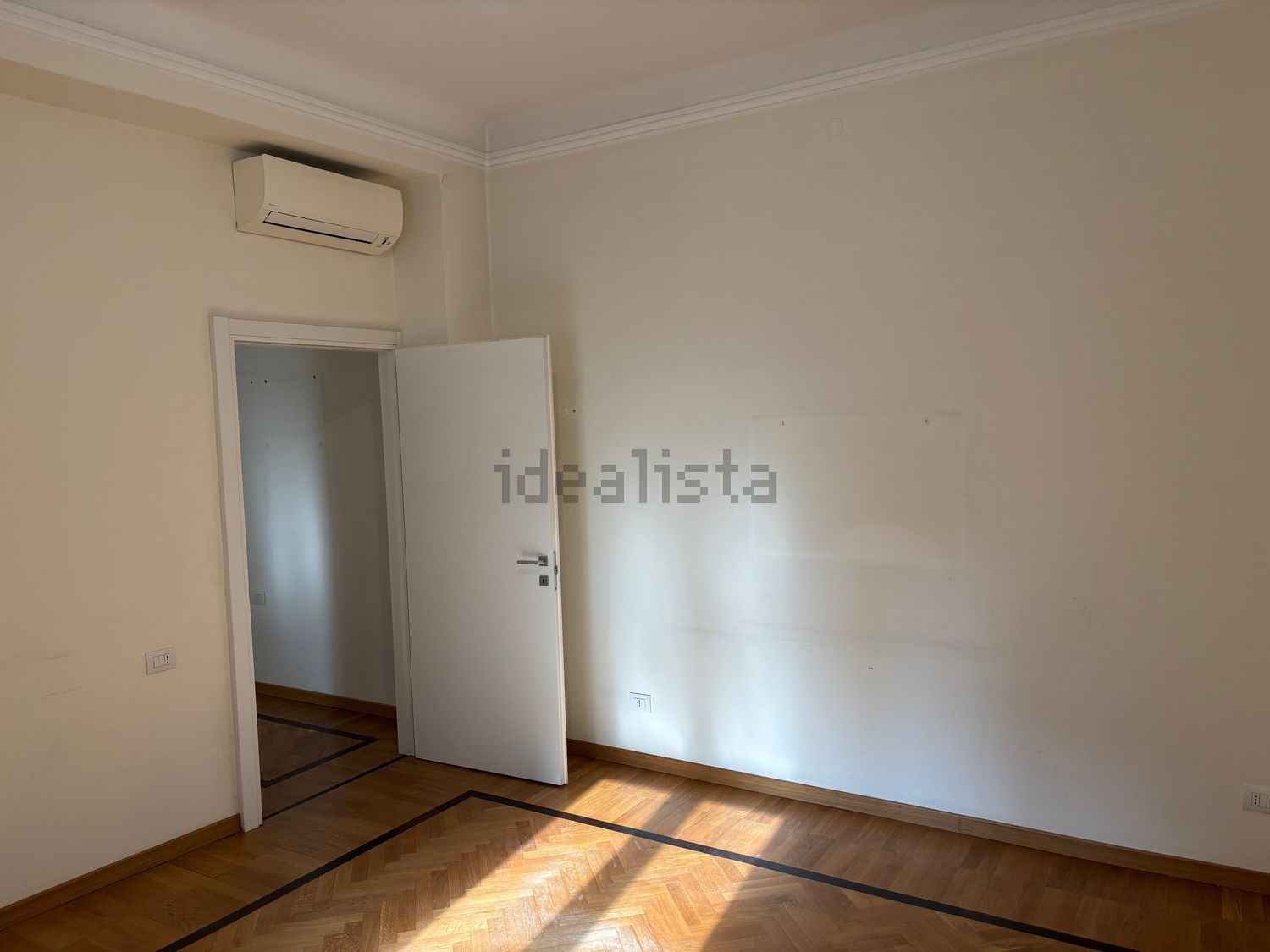 appartamento in vendita a Milano in zona Loreto