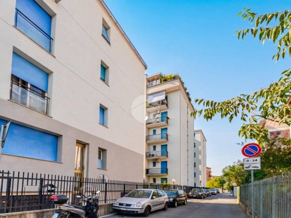 appartamento in vendita a Milano in zona Baggio