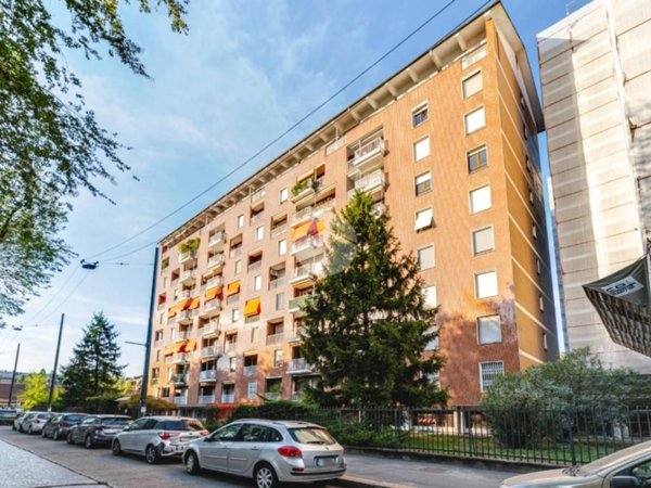 appartamento in vendita a Milano in zona Ghisolfa