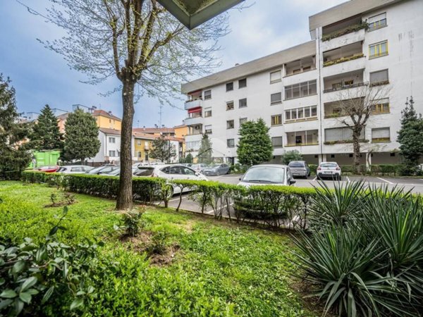 appartamento in vendita a Milano in zona Ponte Lambro