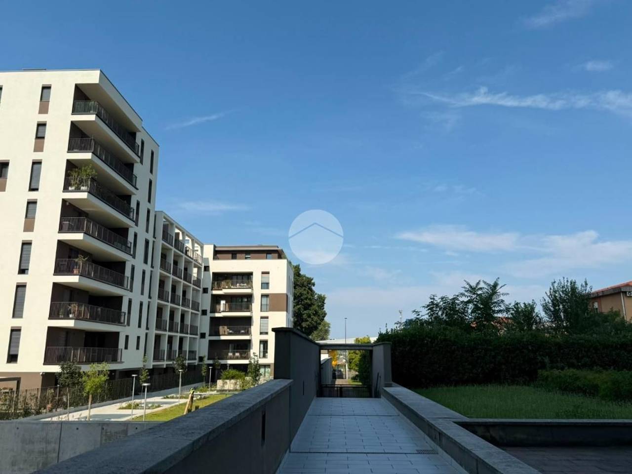 appartamento in vendita a Milano in zona Lorenteggio