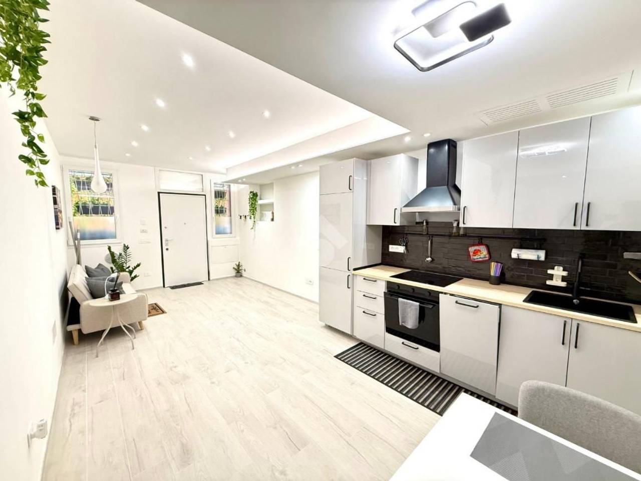 appartamento in vendita a Milano in zona Famagosta