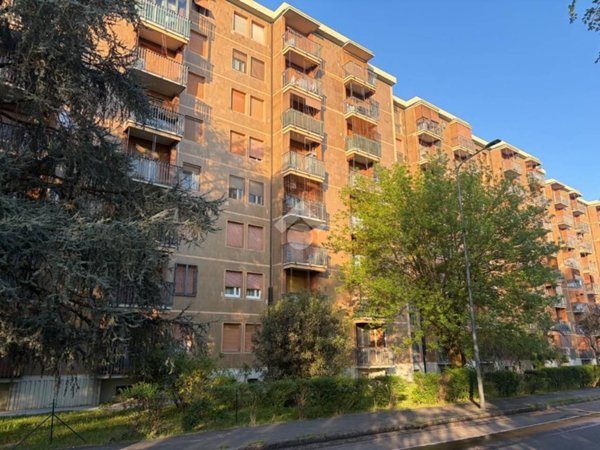 appartamento in vendita a Milano in zona Gallaratese