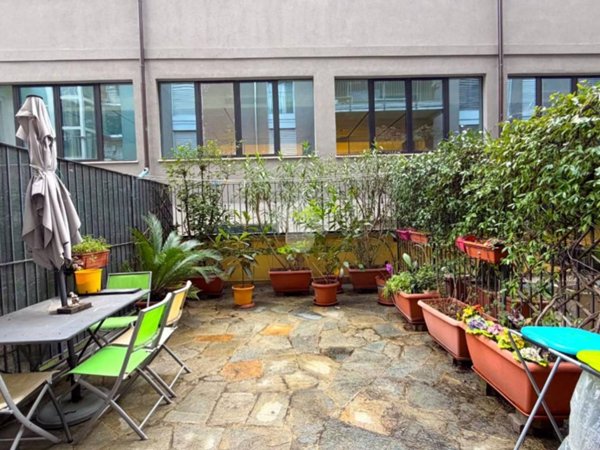 appartamento in vendita a Milano in zona Corsica