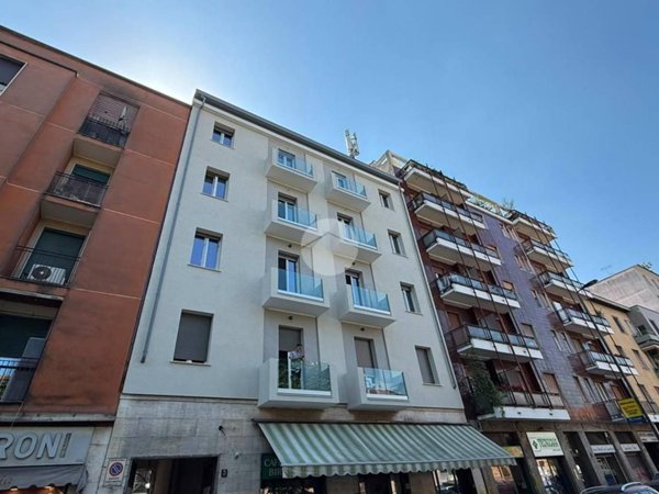 appartamento in vendita a Milano in zona Lorenteggio
