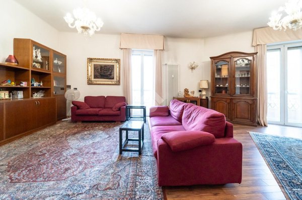 appartamento in vendita a Milano in zona Guastalla