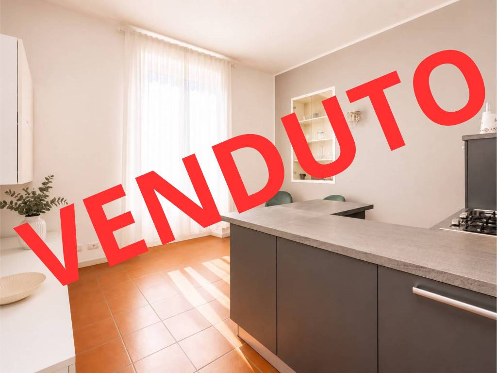 appartamento in vendita a Milano in zona Piazzale Lodi