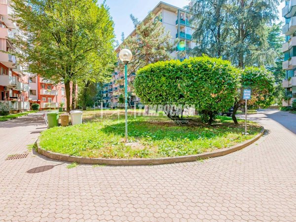 appartamento in vendita a Milano in zona Forlanini