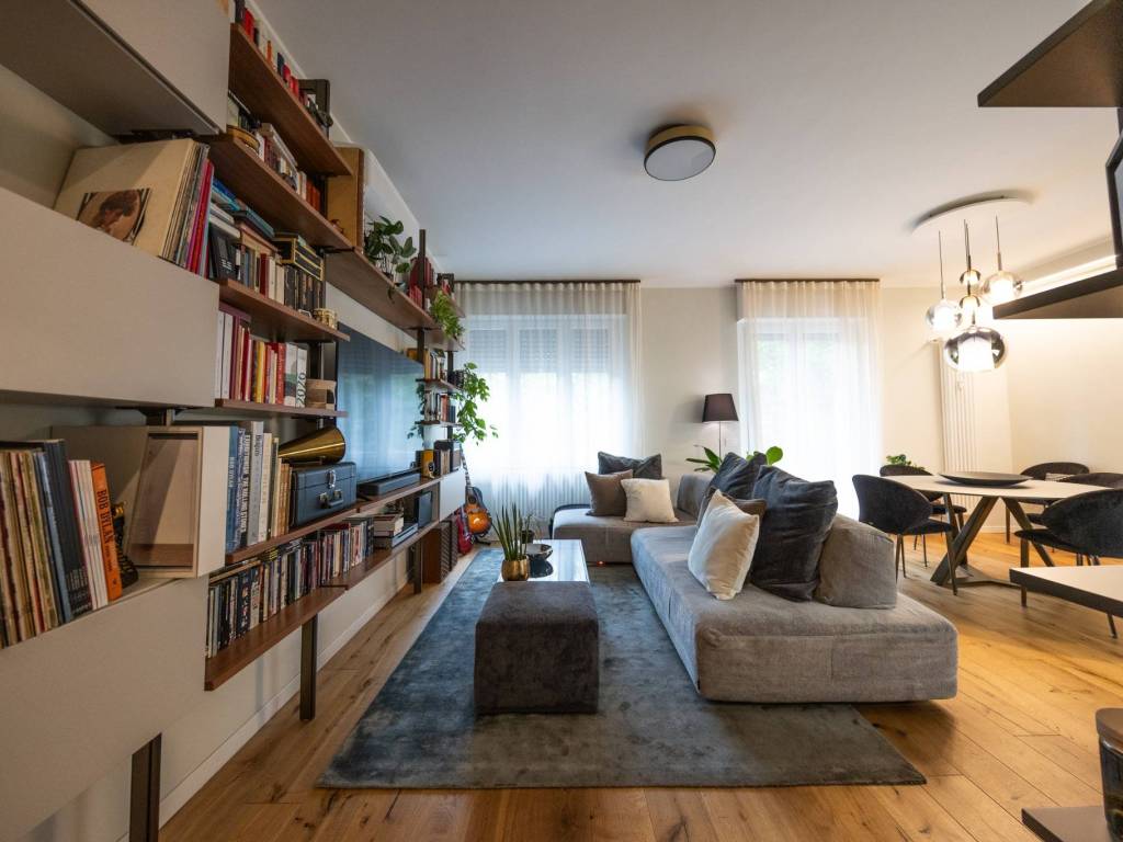 appartamento in vendita a Milano in zona Città Studi